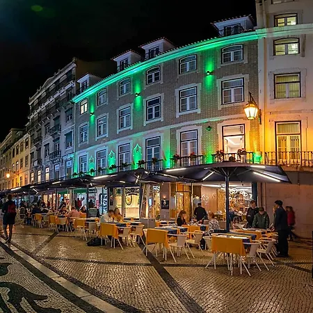 Be Poet Baixa Готель